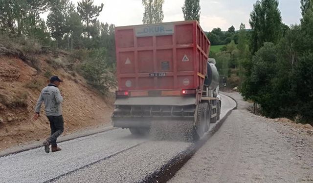 Çameli Belediyesi kırsal mahalleleri asfaltla buluşturuyor