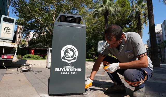Denizli Büyükşehir çöp kutularını yeniliyor
