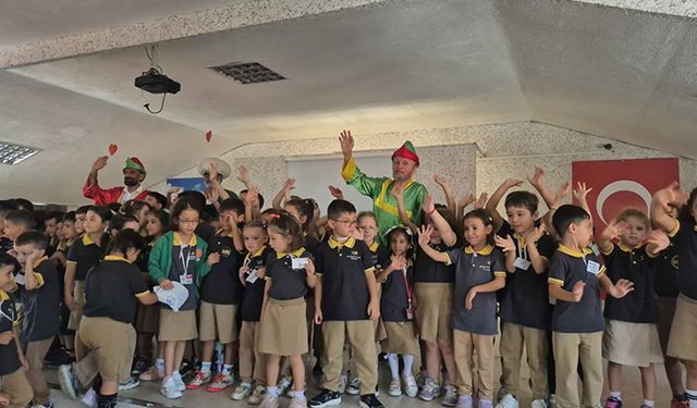 Öğrenciler Nasreddin Hoca, Karagöz ve Hacivat ile buluştu