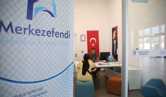 Merkezefendi Belediyesi’nden öğrencilere ücretsiz tercih rehberliği
