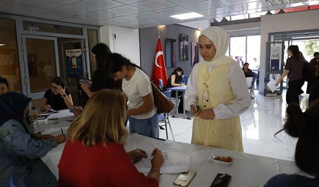 Denizli'de Yurt Kayıt Heyecanı