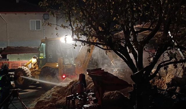 Samanlık yangını korkuttu