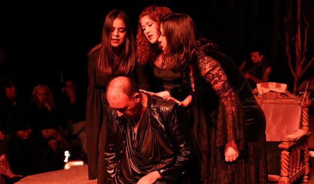 Merkezefendi Kent Tiyatrosu’nun Kasım Ayı Oyun Takvimi Yayınlandı