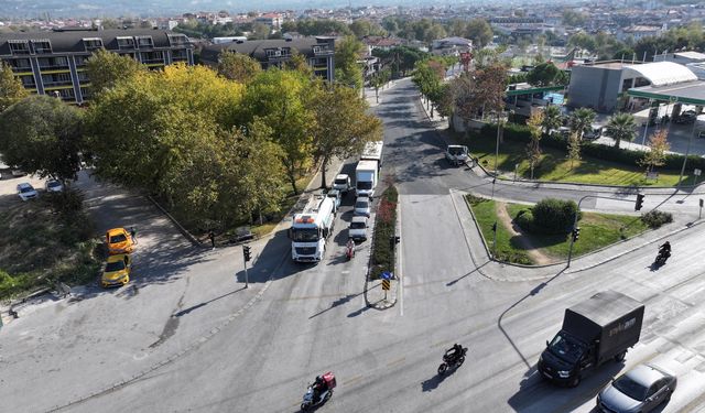 Taşgeçit Caddesi’nde Yol Yenileme Çalışması Başladı