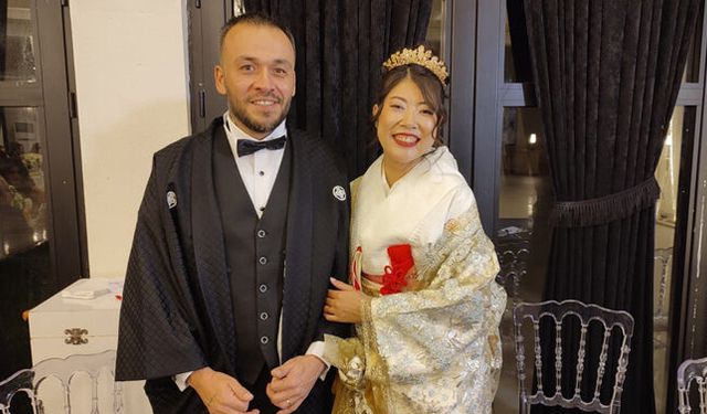 Japon gelin ve Türk damat konuklarını kimanoyla karşıladı