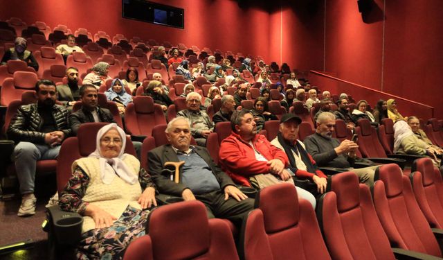 Pamukkale Belediyesi’nden Alzheimer Hastalarına Sinema Etkinliği