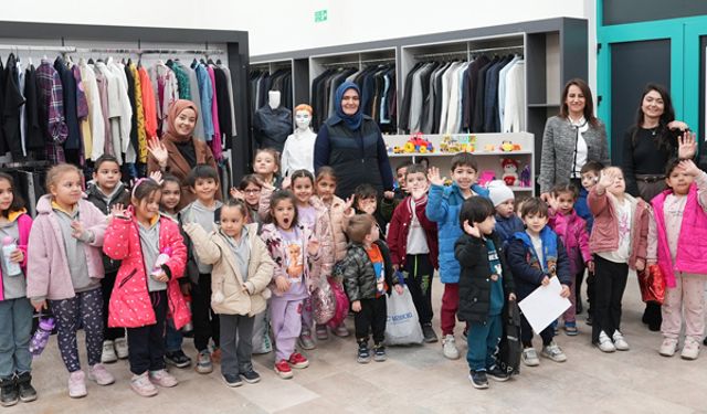 Miniklerden dayanışma dersi