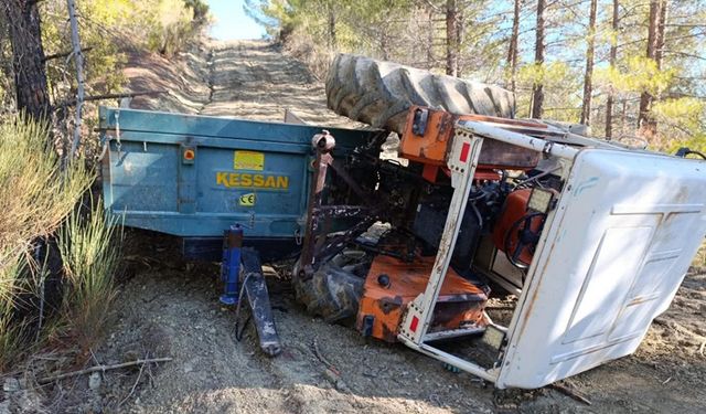 Kontrolden çıkan traktör devrildi; 1 yaralı