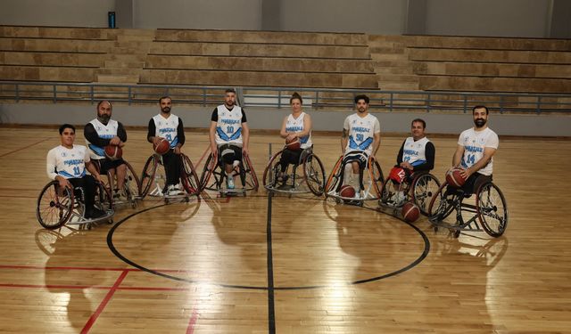 Engelsiz Yürekler Zirve İçin Sahaya Çıkıyor