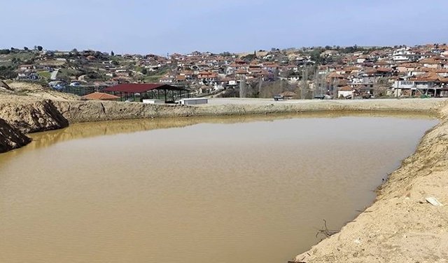 Buldan’da dolan gölet çiftçinin can suyu oldu