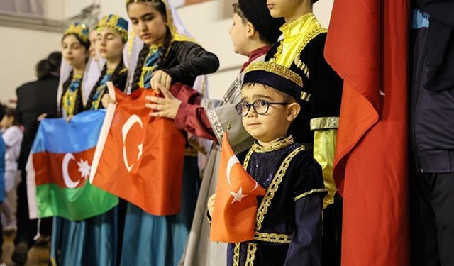 Çameli’inde 23 Nisan coşkusu Azerbaycanlı öğrencilerle yaşandı