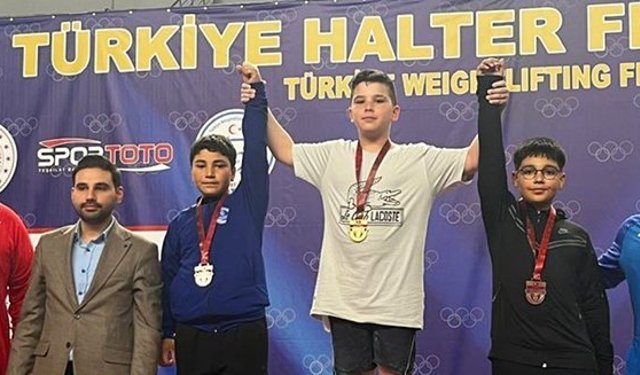 Halterde Mustafa Uyan Türkiye Şampiyonu oldu
