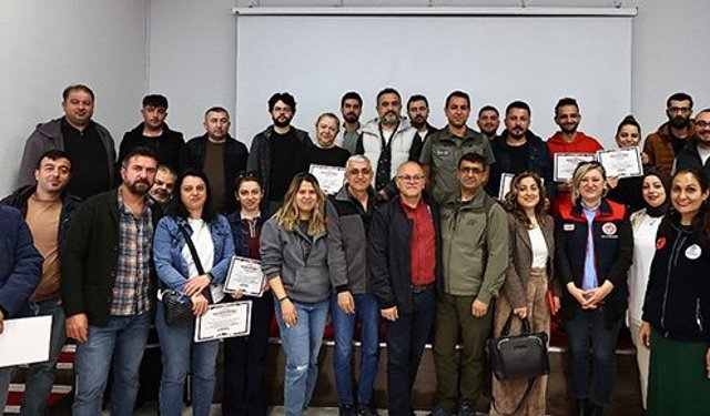 Denizli Büyükşehir’den Pet Shoplara eğitim desteği