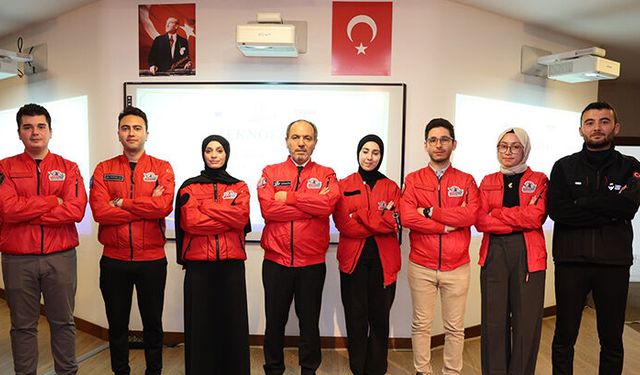 TEKNOFEST’e katılan akademisyenlere teşekkür belgesi verildi