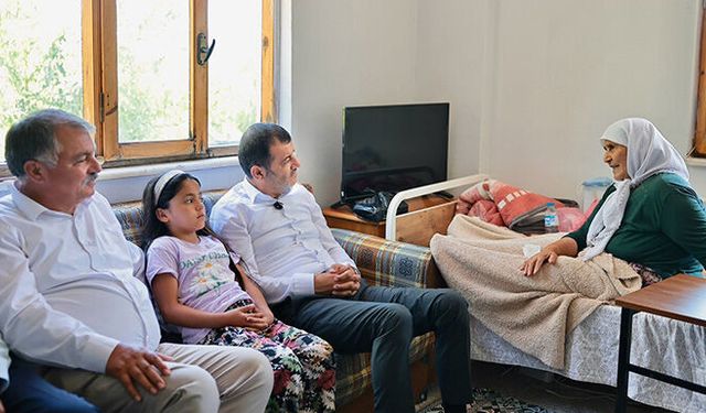 Çavuşoğlu ve Pütün Halime Özke’yi ziyaret etti