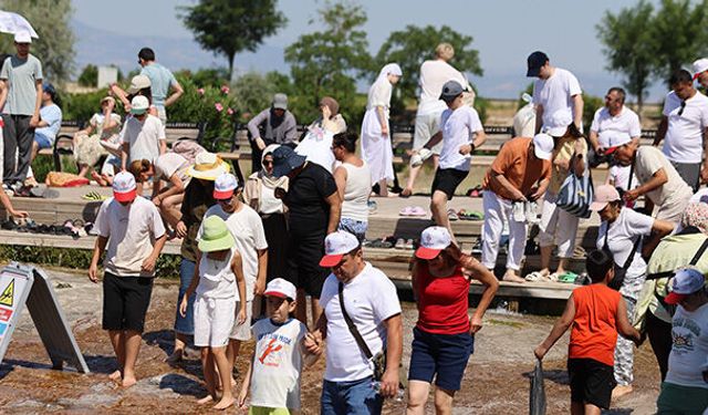 Satranç ustaları Pamukkale ve Hierapolis'e hayran kaldı
