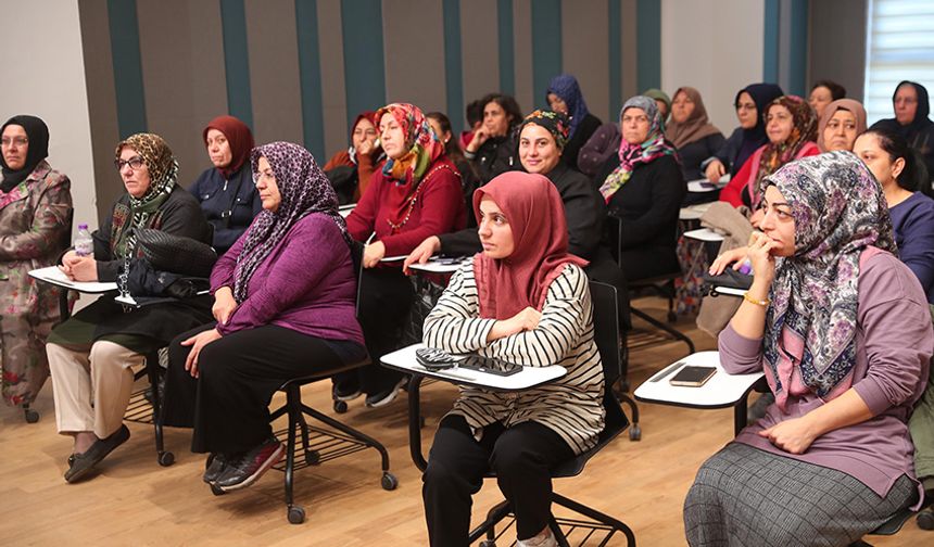 Bağımlılıklar Ve Ailenin Rolü Semineri Gerçekleşti