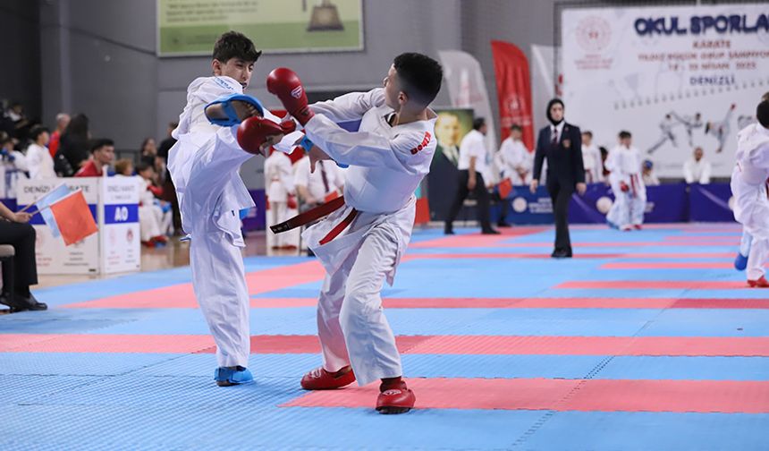 Karate heyecanı Denizli’de yaşandı