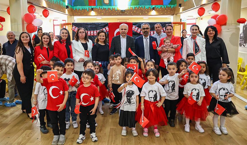 Miniklerden 23 Nisan Coşkusu