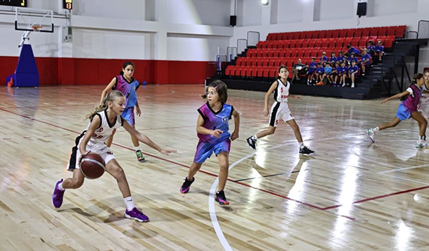30 Ağustos’a özel futbol ve basketbol şöleni