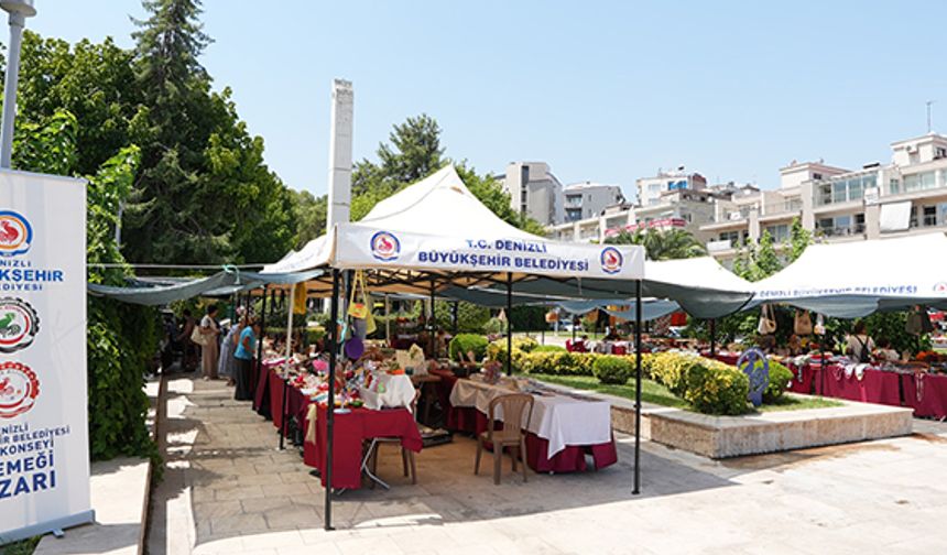 El Emeği Pazarı vatandaşlarla buluşmaya devam ediyor