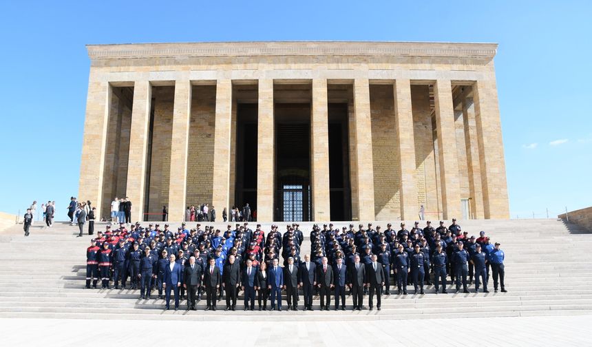 Denizlili itfaiyecilerden Anıtkabir’e anlamlı ziyaret