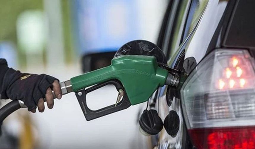 Benzine yine zam geliyor