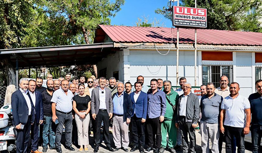 Çavuşoğlu minibüs şoförleriyle buluştu