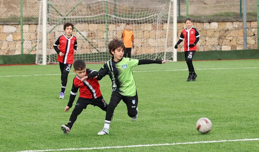 Merkezefendi’de U-9 Şenlik Ligi devam ediyor