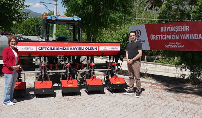Bozkurtlu üreticilere çapa makinesi desteği