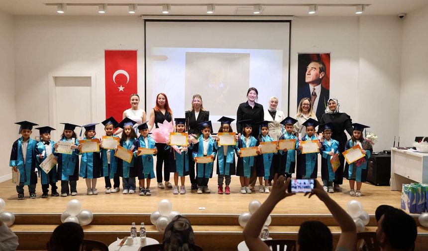 Mehmet Karataş Kreşi'nde Mezuniyet Heyecanı