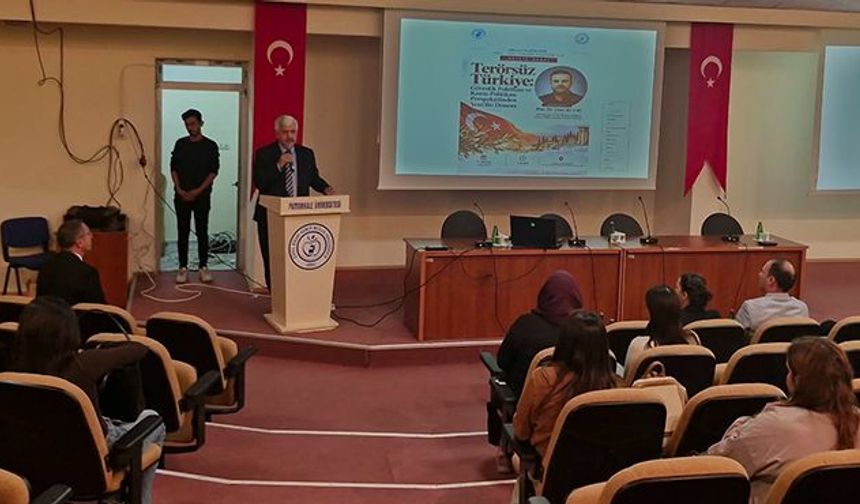 Çivril’de yeni akademik yıl "Terörsüz Türkiye" dersiyle başladı