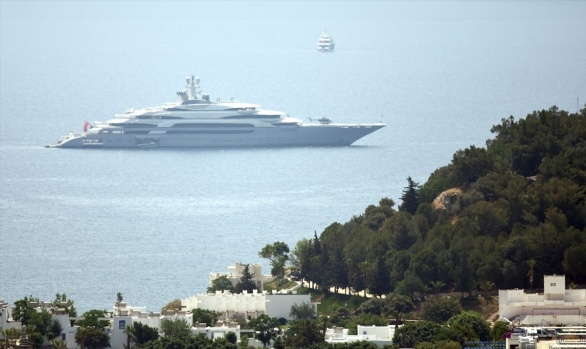 Rus İş Adamı Rashnikov'un Lüks Yatı Bodrum Koylarında