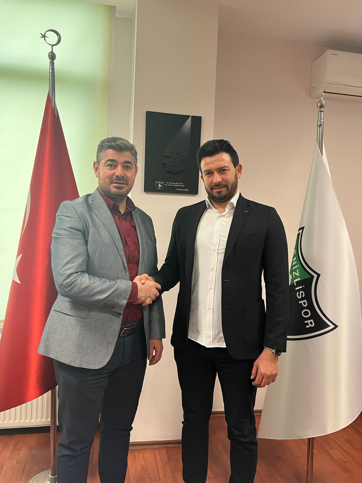 Denizlispor’da Kemal Kılıç’tan boşalan teknik direktörlük koltuğuna kulübün efsane isimlerinden Bülent Ertuğrul getirildi.
