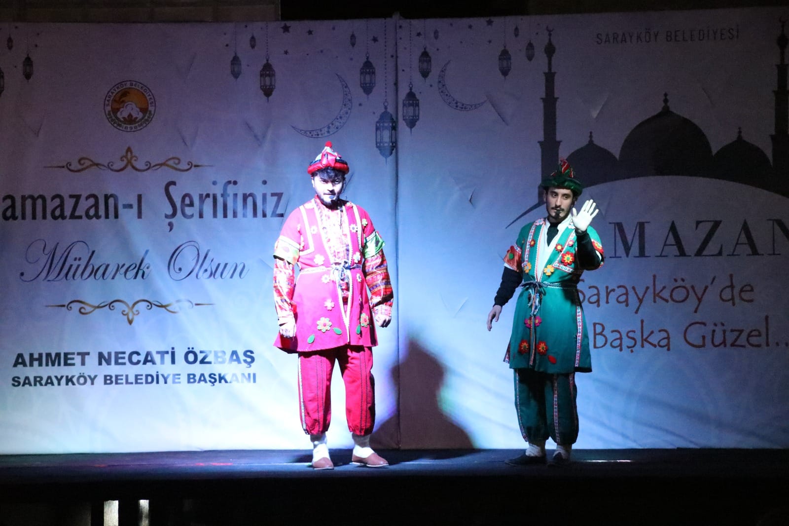 Sarayköy Belediyesi eski Ramazanları aratmayan birbirinden güzel etkinlikleri vatandaşlarla buluşturuyor. Ramazan etkinlikleri ilk gününde renkli görüntülere sahne oldu, vatandaşların yoğun ilgisiyle gerçekleştirildi.