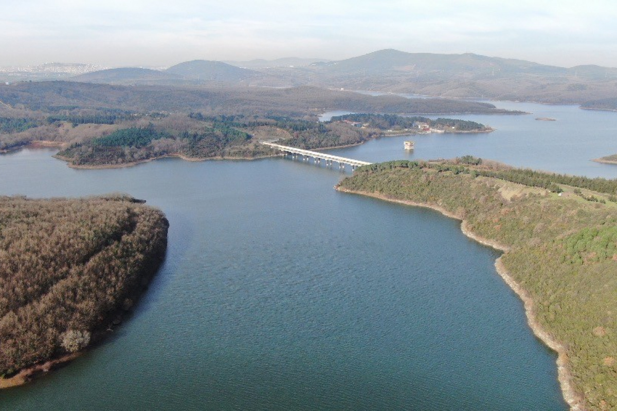 Tarım ve Orman Bakanlığı, Türkiye genelinde baraj doluluk oranlarını açıkladı. 1 Ekim 2022-13 Nisan 2023 tarihleri arasında Türkiye genelinde kümülatif yağışlar ortalamasında, uzun yıllar ortalamalarına göre yüzde 16,6 azalma meydana geldi.