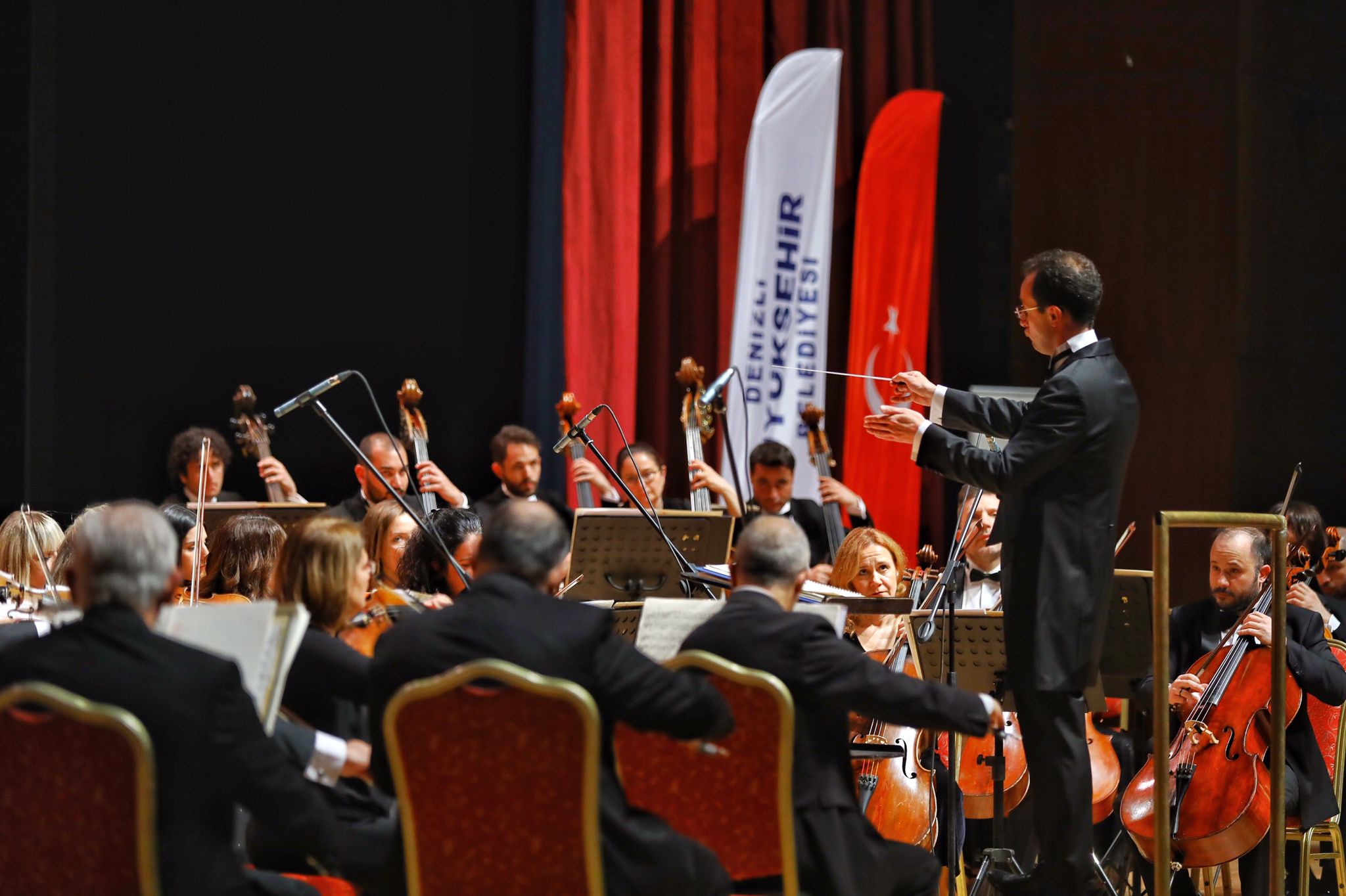 Cumhurbaşkanlığı Senfoni Orkestrası’ndan muhteşem konser (1)