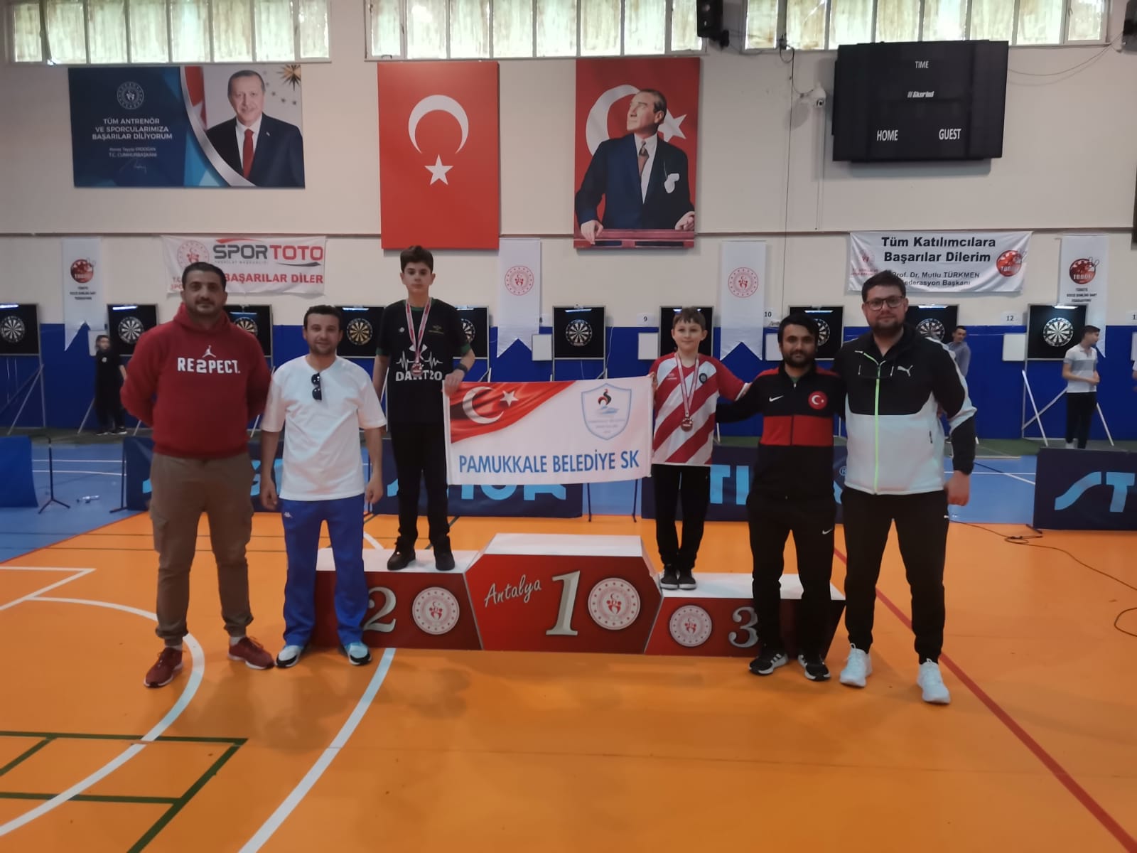 Pamukkale Belediyesporlu dartçılar, mücadele ettiği 2022 – 2023 Sezonu Şehit Eren Bülbül Türkiye Dart Şampiyonası Sıralama Turları 5. Ayak ve Ustalar turnuvasından mutlu ayrıldı.  Mavi-beyazlı kulübün sporcuları, 5. Ayak turnuvasında 7 altın, 5 gümüş ve 9 bronz olmak üzere toplam 21 madalya ve 5 kupa kazandı. Sezon genelinde Pamukkale Belediyespor 53 madalya kazanmış oldu.