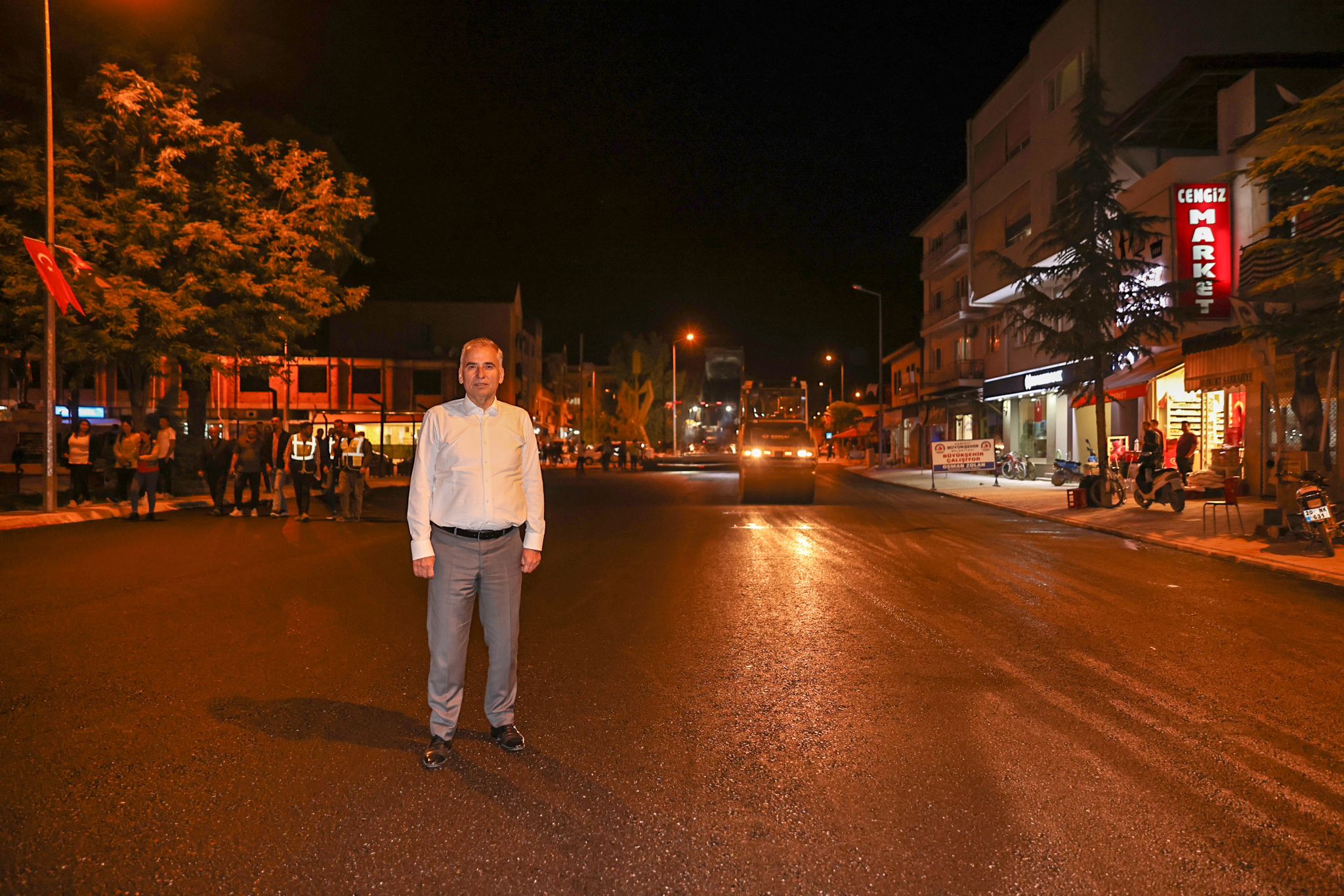 Başkan Zolan’dan Bozkurt’ta gece asfalt mesaisi (1)
