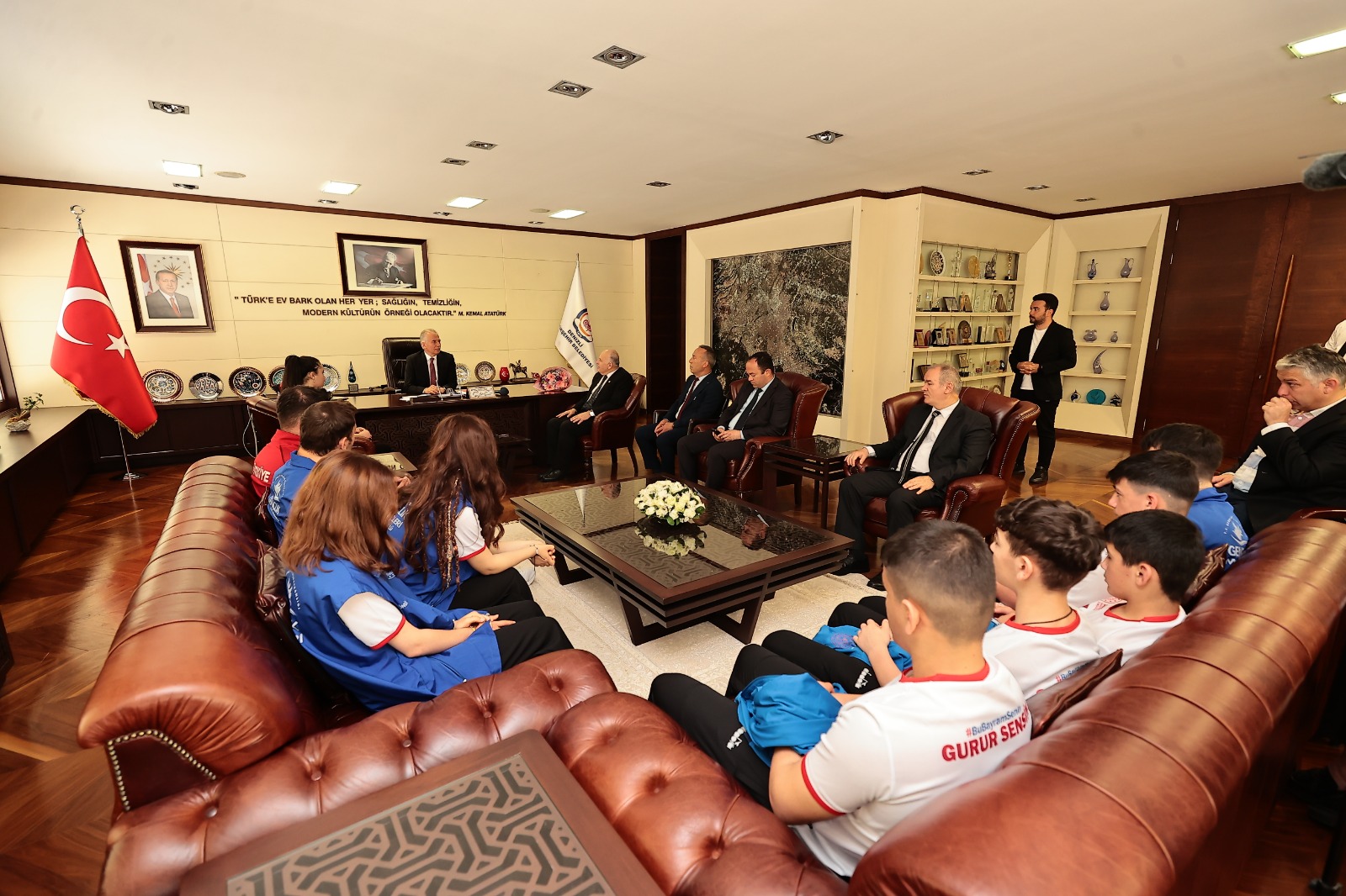 Genç sporculardan Başkan Zolan’a ziyaret (3)
