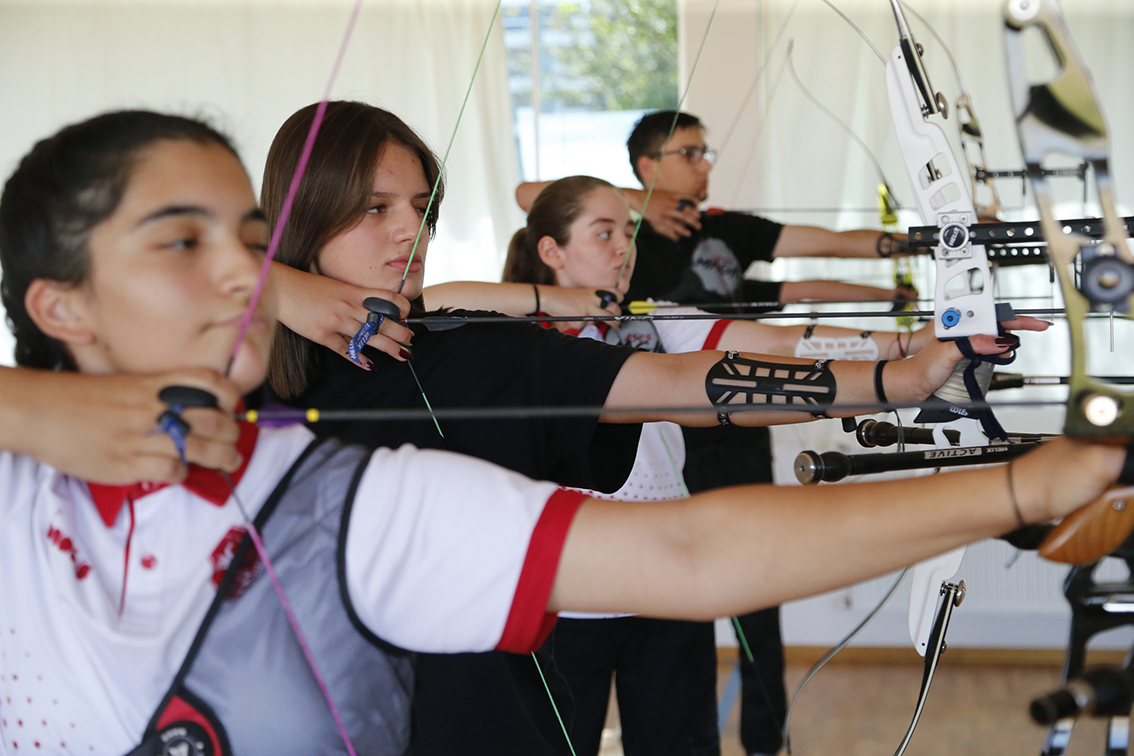 BÜYÜKŞEHİR YAZ SPOR OKULLARI DOLU DOLU GEÇİYOR (4)-1