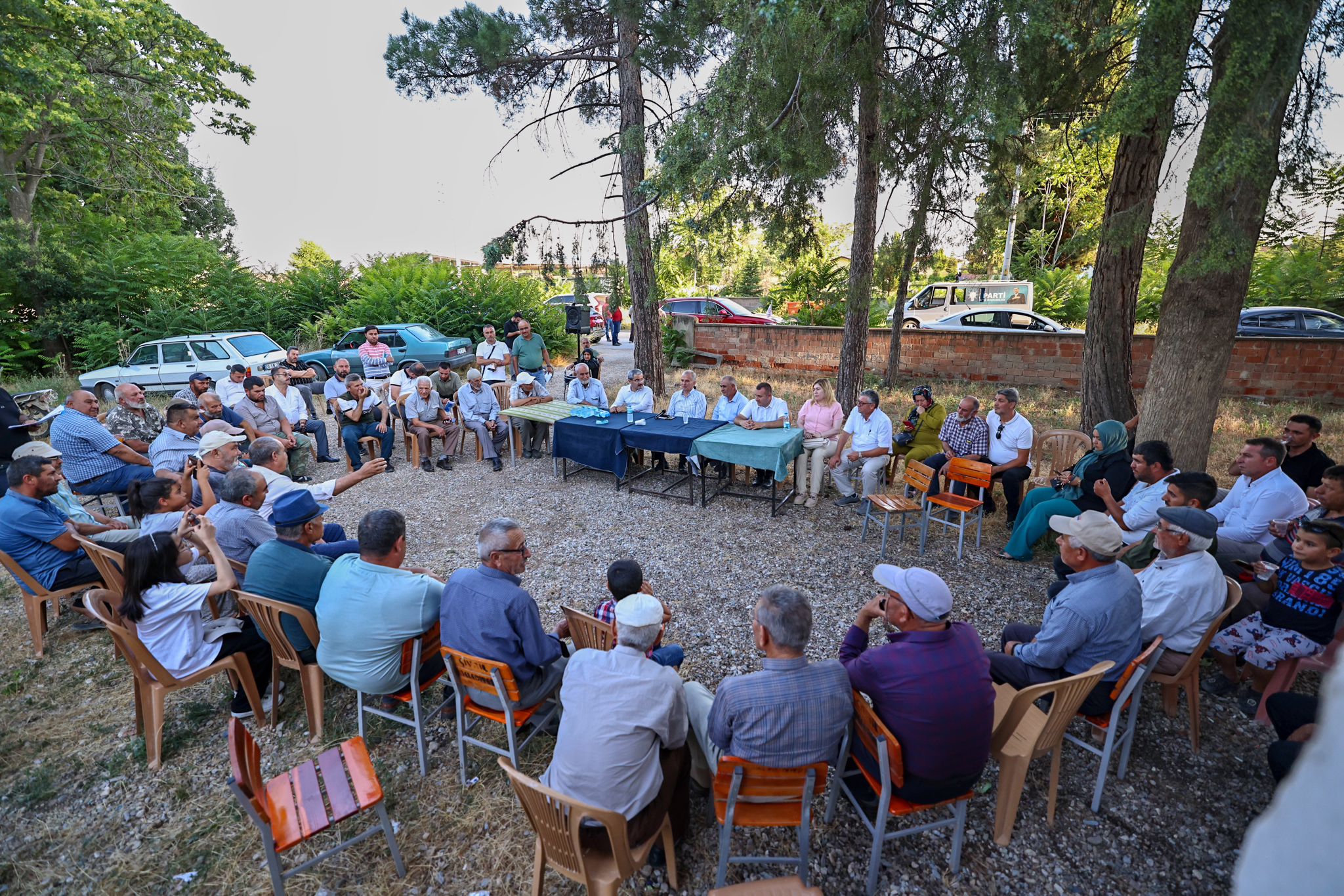 Başkan Zolan Çivrilli hemşehrileriyle kucaklaştı (11)