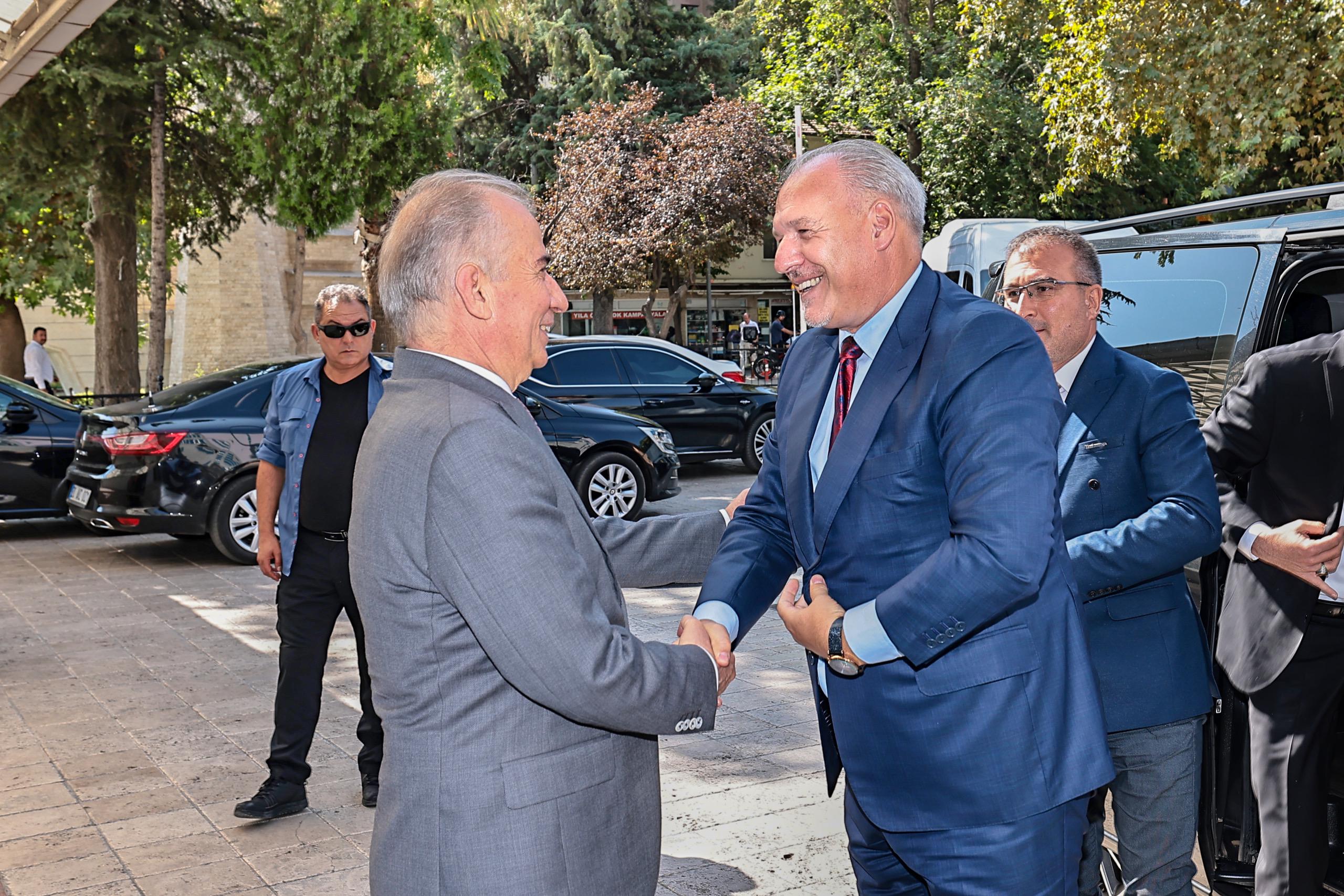 Başkan Zolan, Kosova Kalkınma Bakanını ağırladı (3)