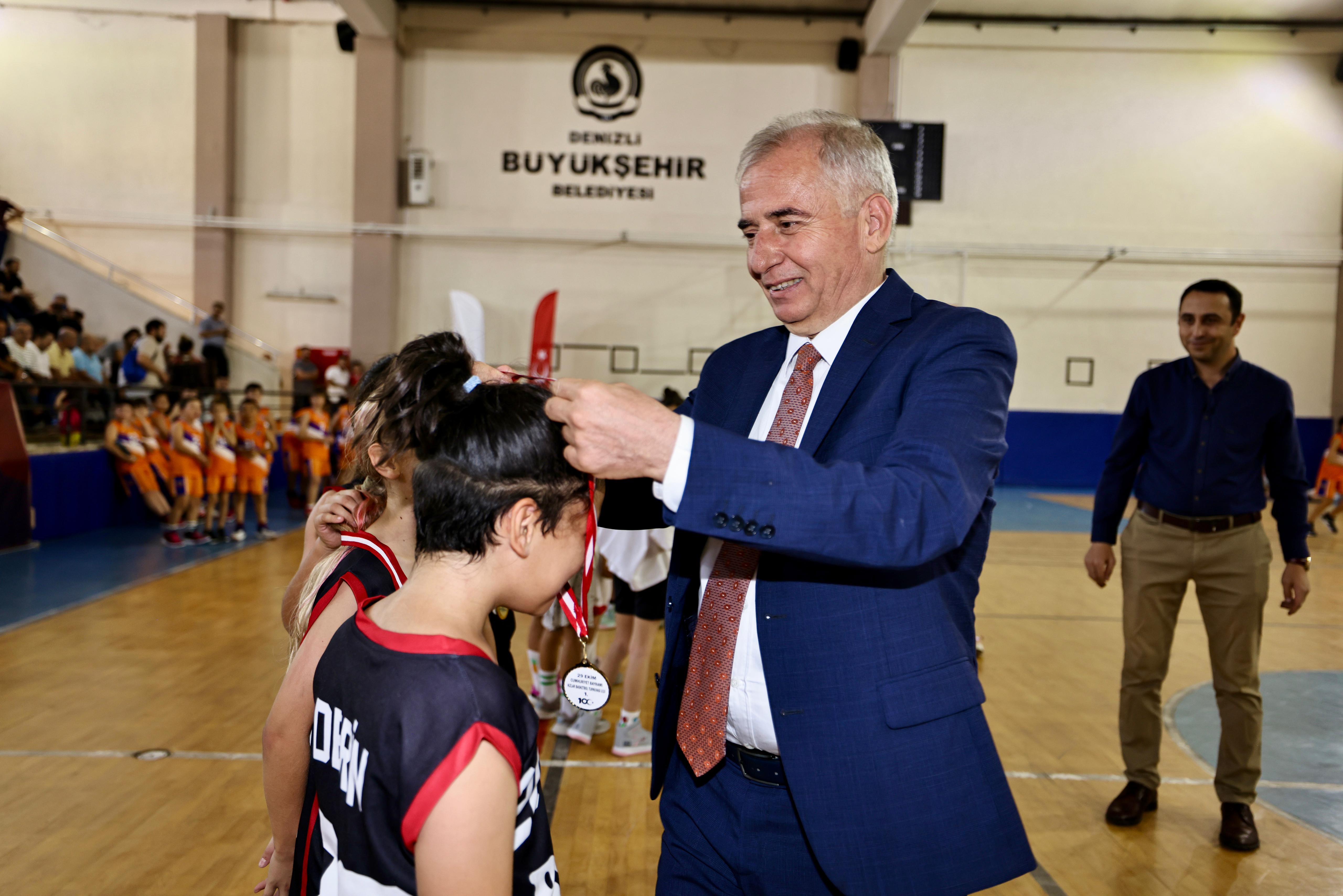 Büyükşehir Cumhuriyet Turnuvası - Basketbol- (1)