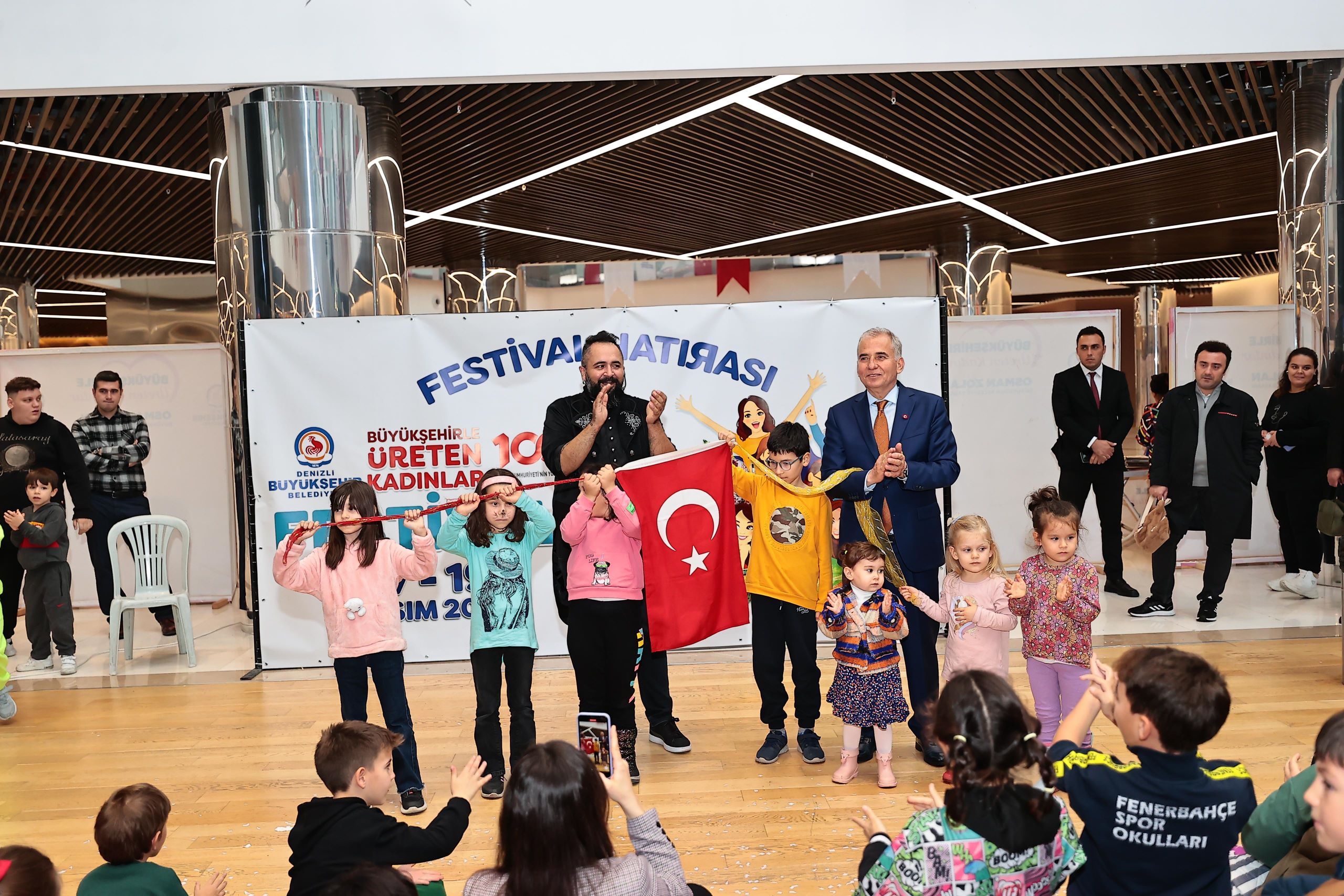 Denizli, Büyükşehirle Üreten Kadınlar Festivali’ne akın etti (5)