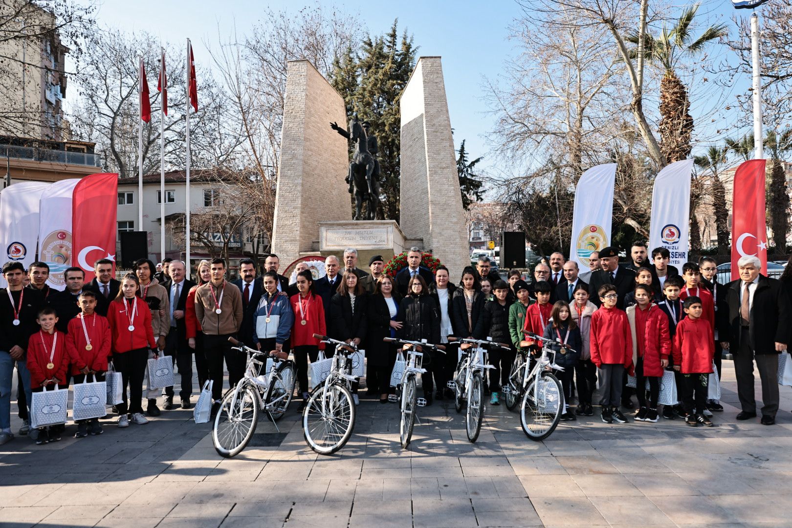 Atatürk'ün Denizli ziyaretinin 93. yıldönümü anıldı (7)