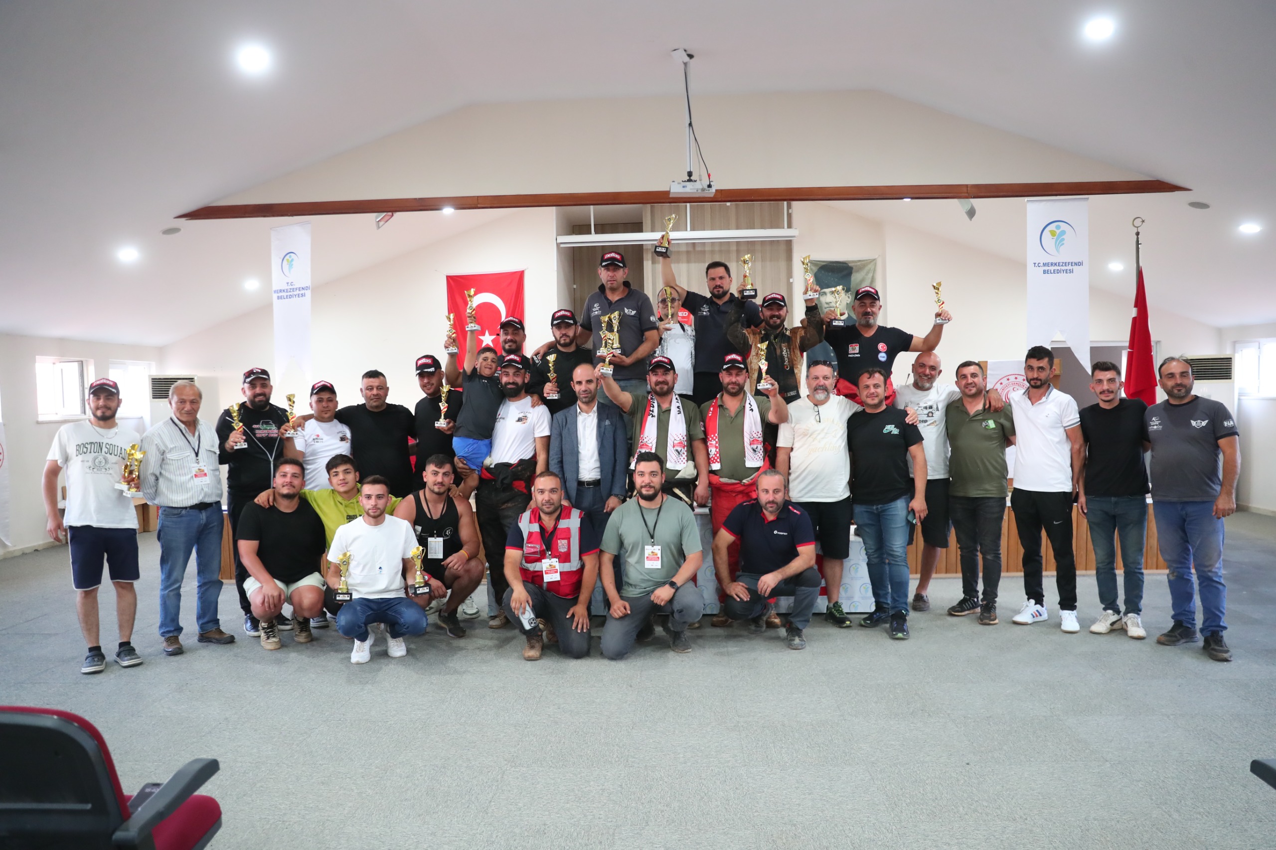 Merkezefendi̇’de Offroad Yarişlarinda Nefes Kesen Mücadele Sona Erdi̇ (20)