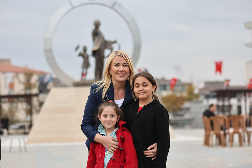 100. Yil Meydani Ve Aniti Karahasanli Mahallesi̇’nde Açildi (3)