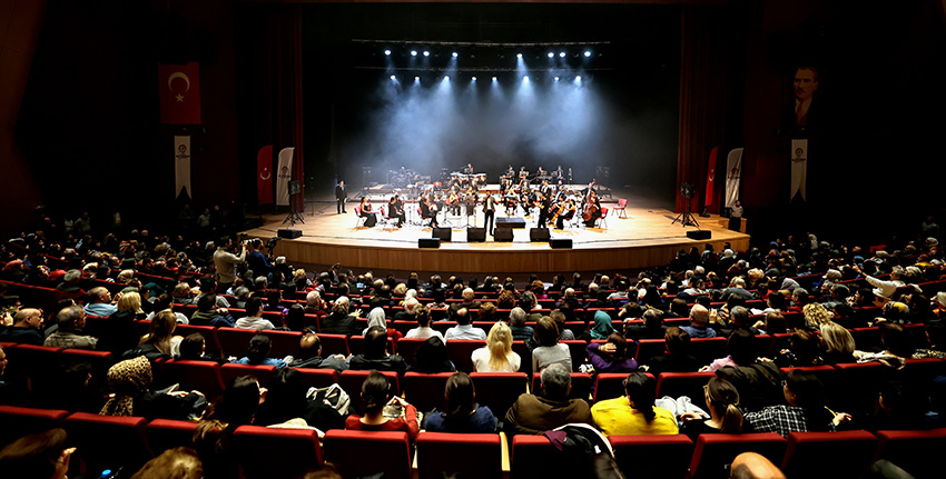 Denizli Büyükşehir'den Unutulmayacak Konser (6)