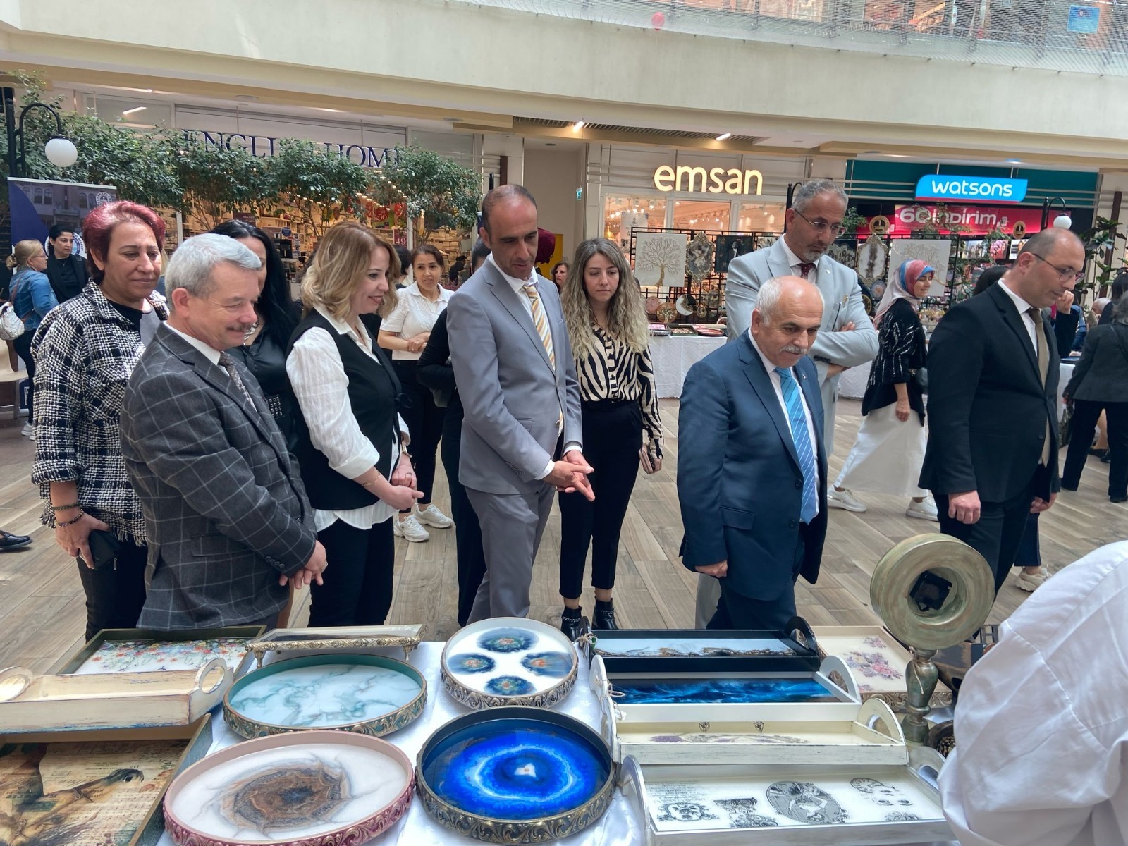 Denizli’de “Sanatın Işıltısı” Sergisi Sanatseverlerle Buluştu (1)